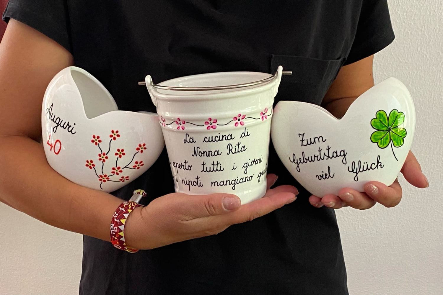 Articoli da regalo personalizzati e decorati a mano in porcellana